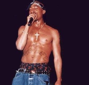 2pac-performing-live-290x280-7265799